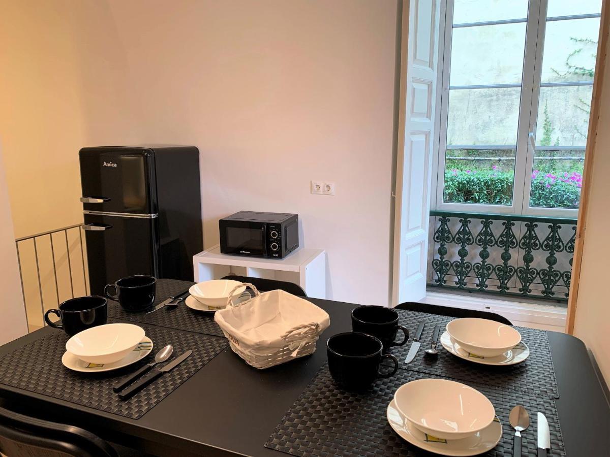 Apartamento Duplex Planta Baja Con Aparcamiento Gratuito En Palacio De Mijares Apartment Llanes Bagian luar foto